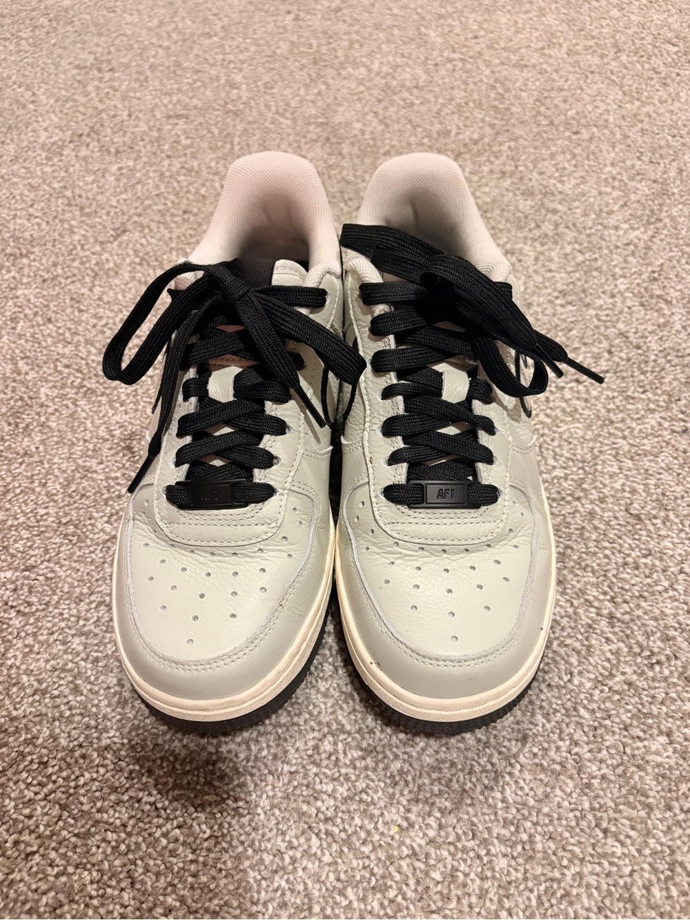 Nike Air Force 1 - Picture 2 of 5